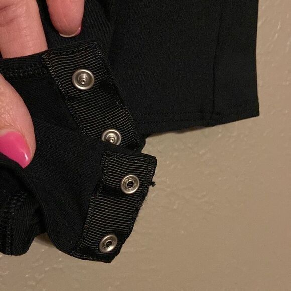 Spanx® LONG SLEEVE SCOOP NECK BODYSUIT IN BLACK small - Picture 2 of 8